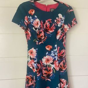Spring cocktail dress Vince Camuto 4